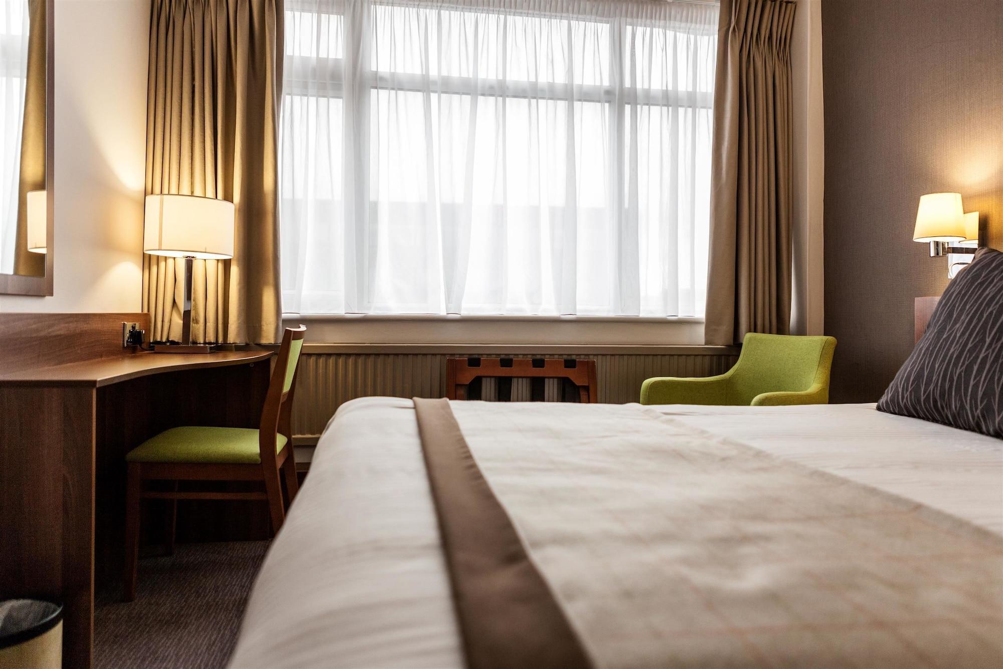 Cresta Court Hotel Altrincham Ngoại thất bức ảnh