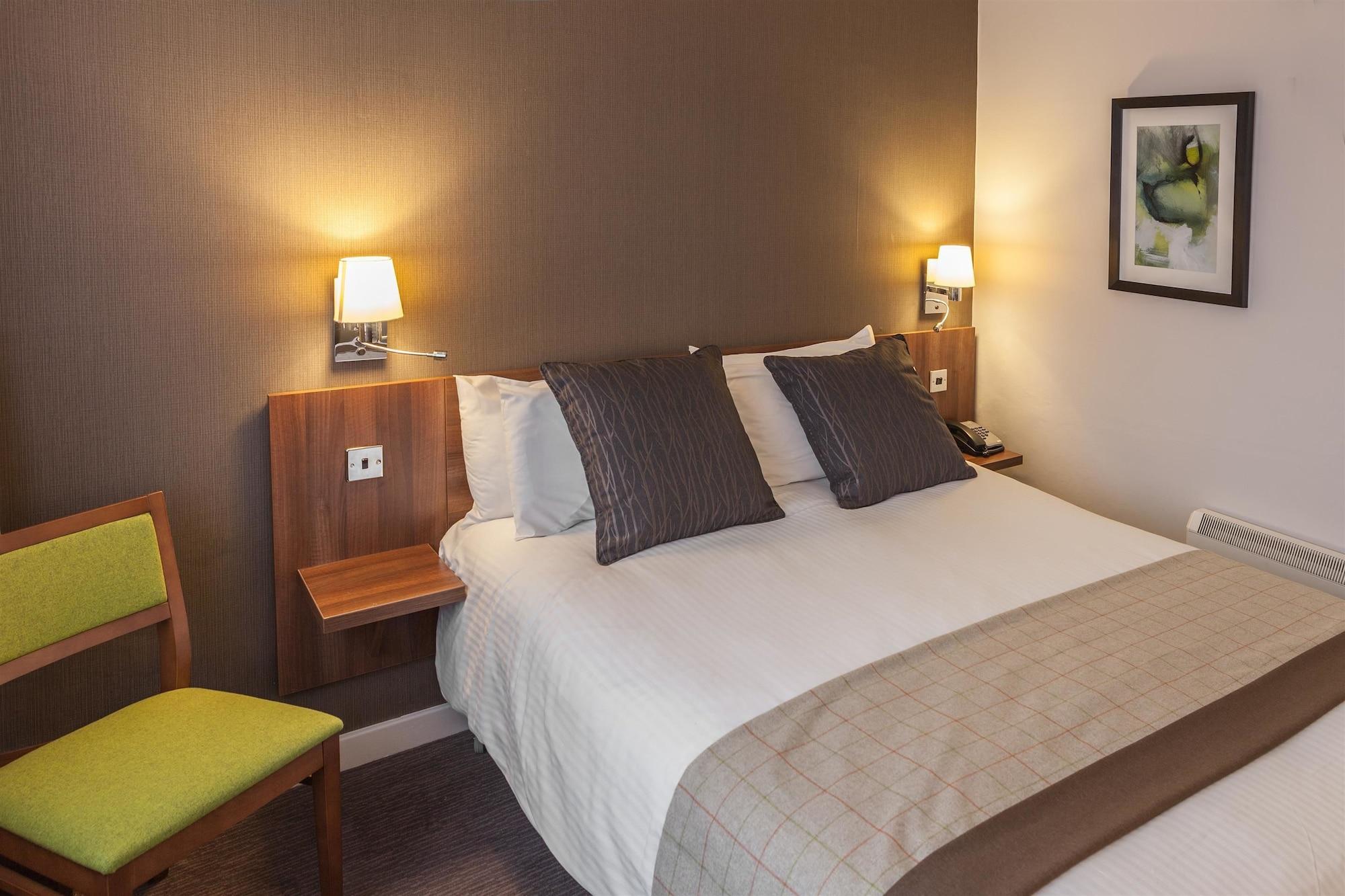 Cresta Court Hotel Altrincham Ngoại thất bức ảnh