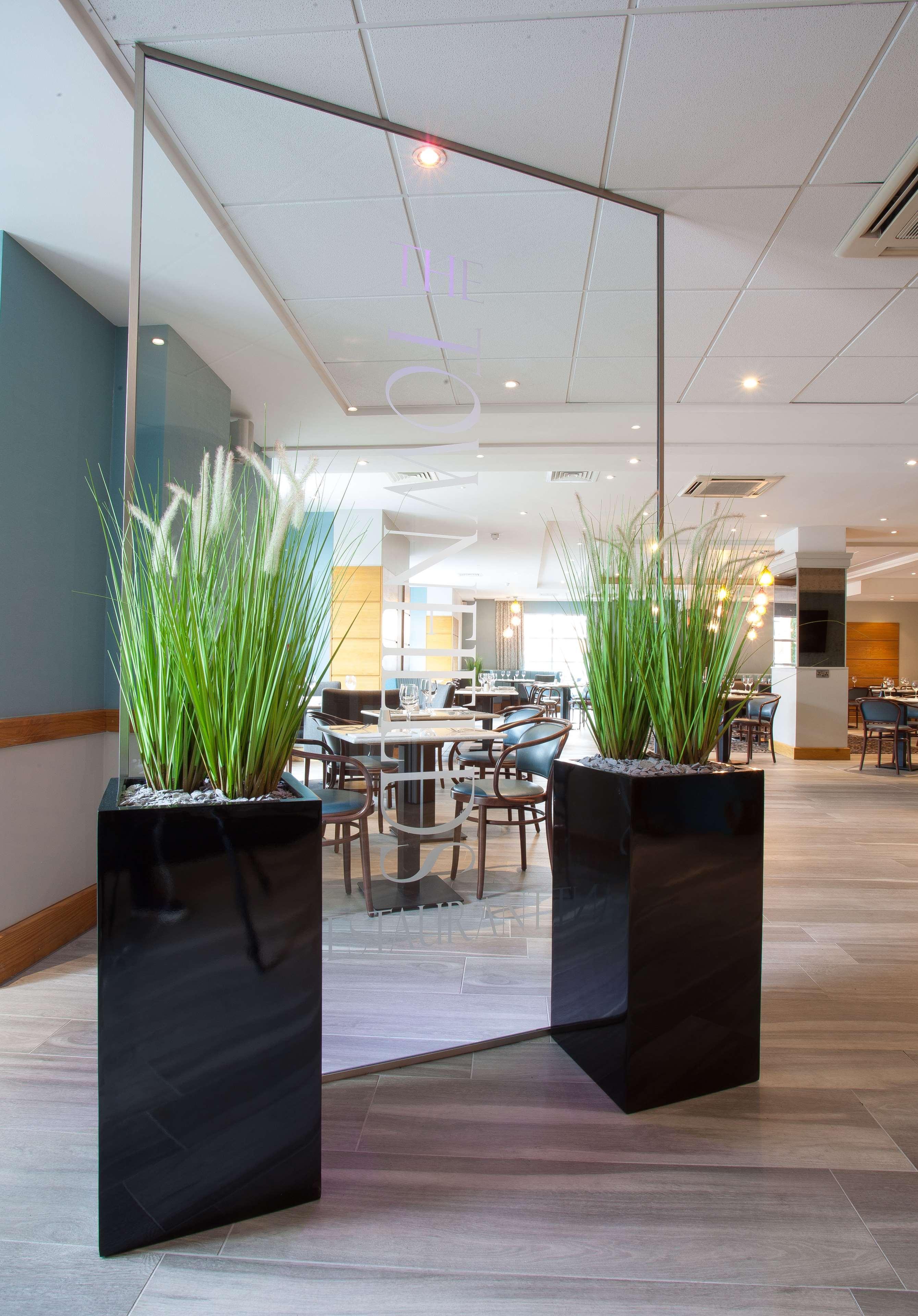 Cresta Court Hotel Altrincham Ngoại thất bức ảnh