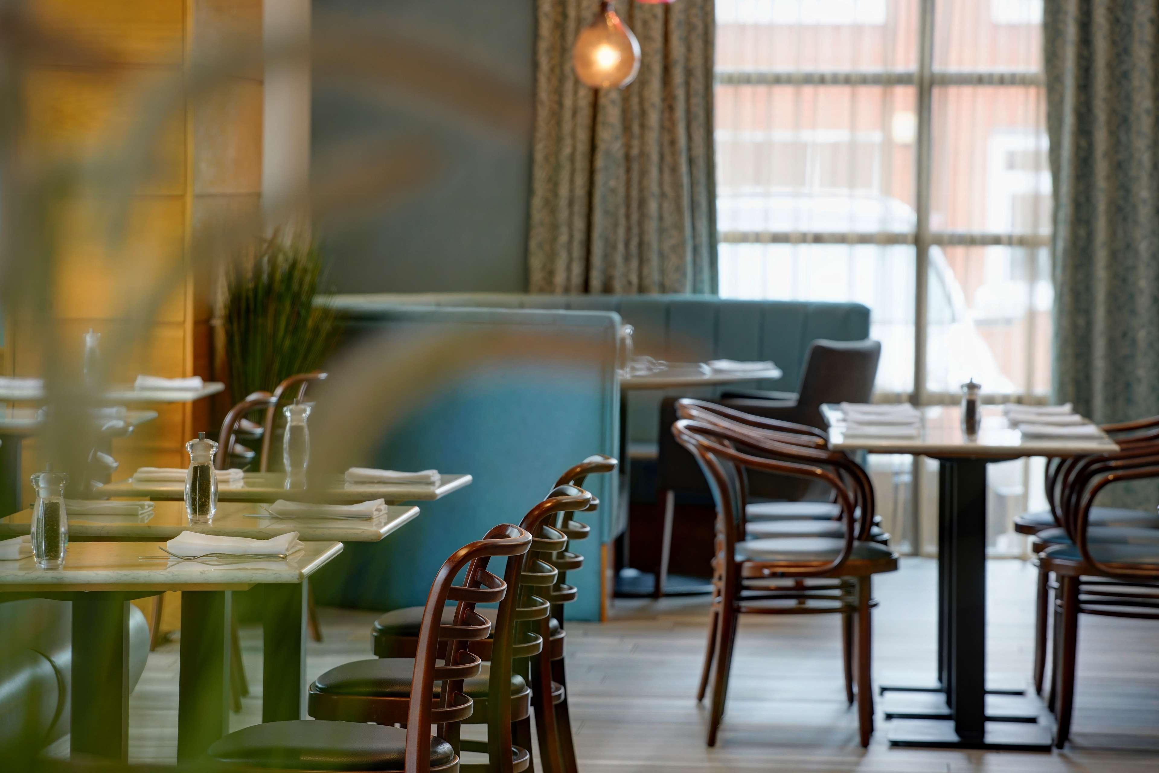 Cresta Court Hotel Altrincham Ngoại thất bức ảnh