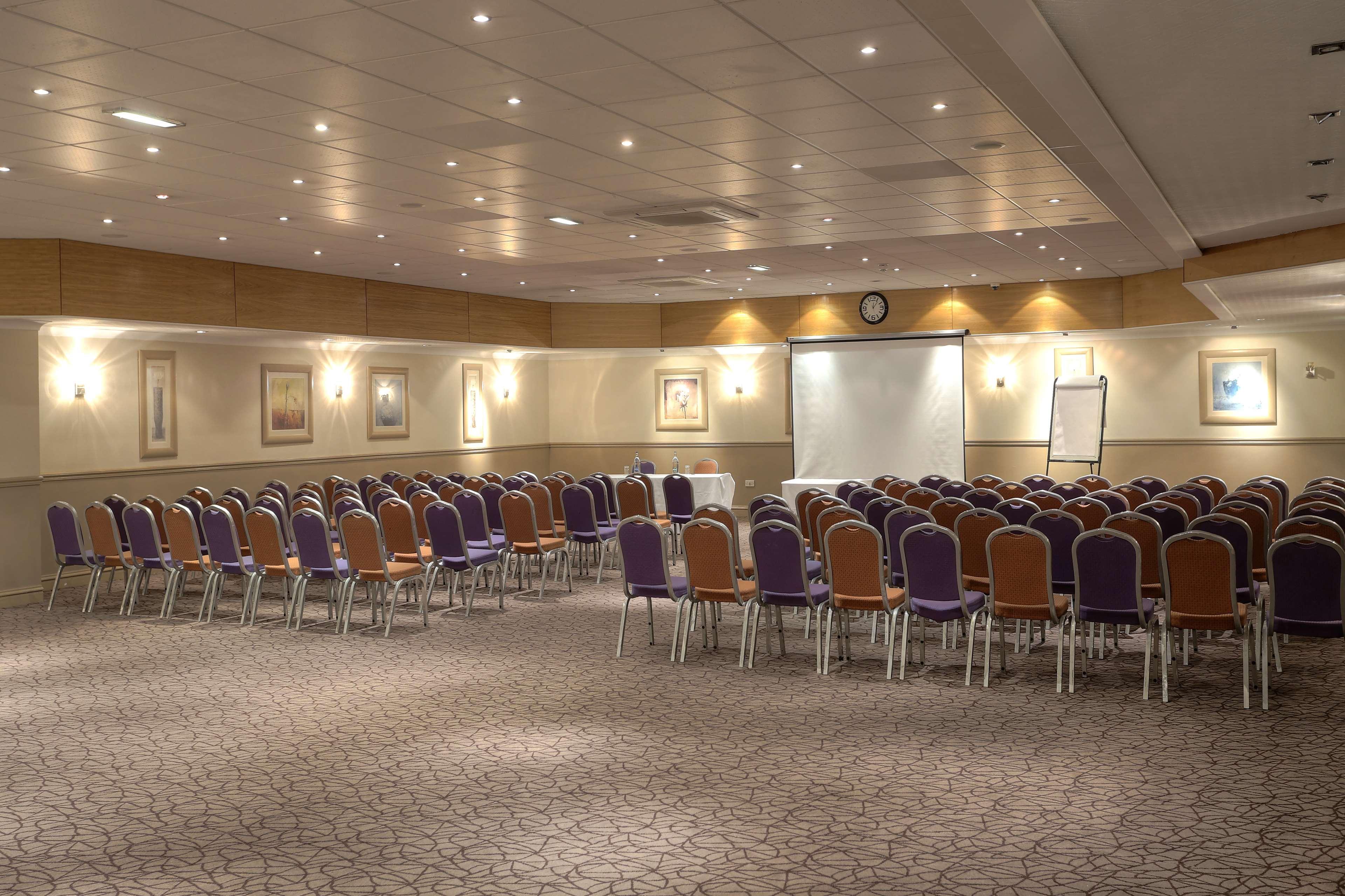 Cresta Court Hotel Altrincham Ngoại thất bức ảnh