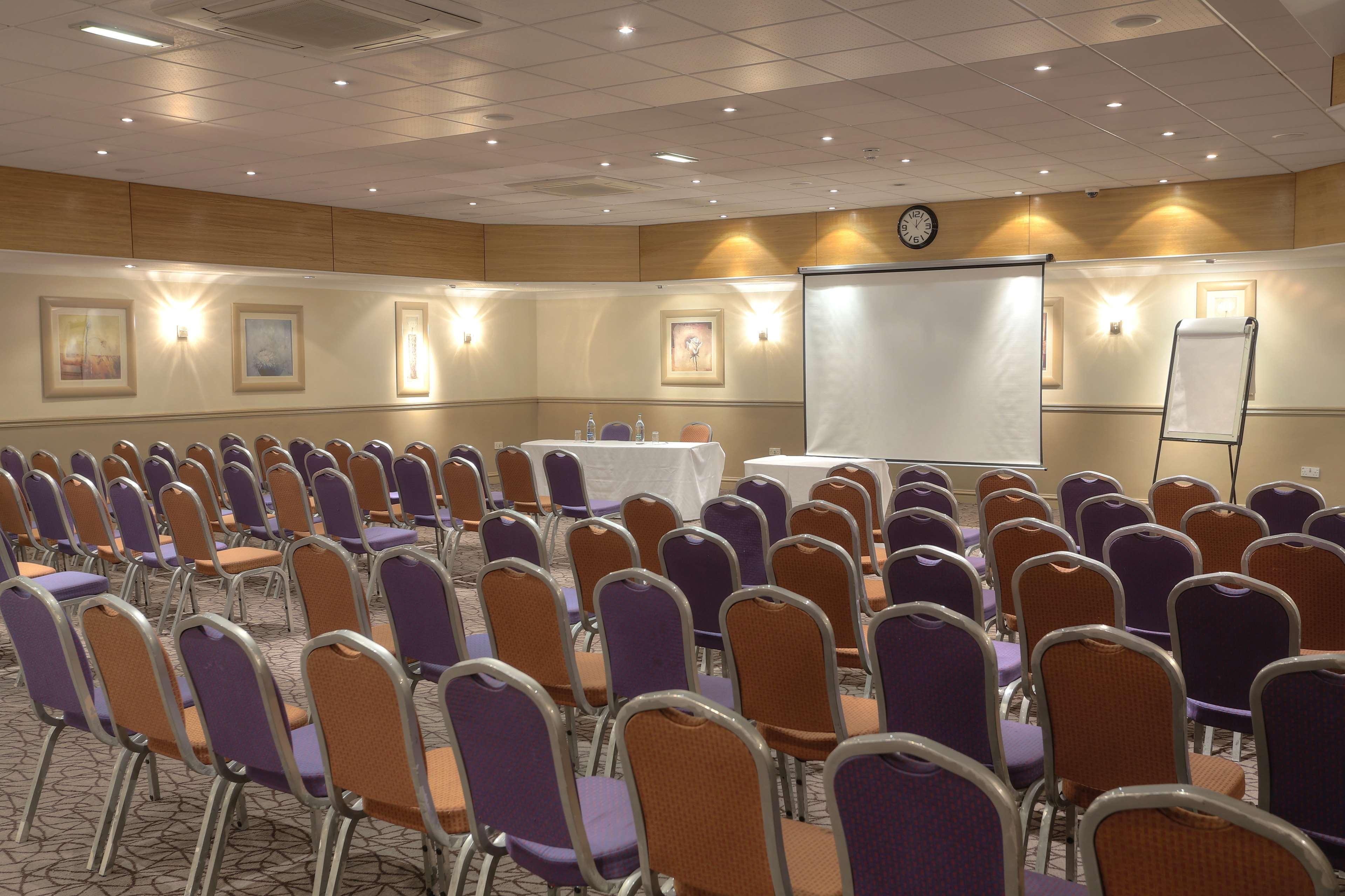 Cresta Court Hotel Altrincham Ngoại thất bức ảnh