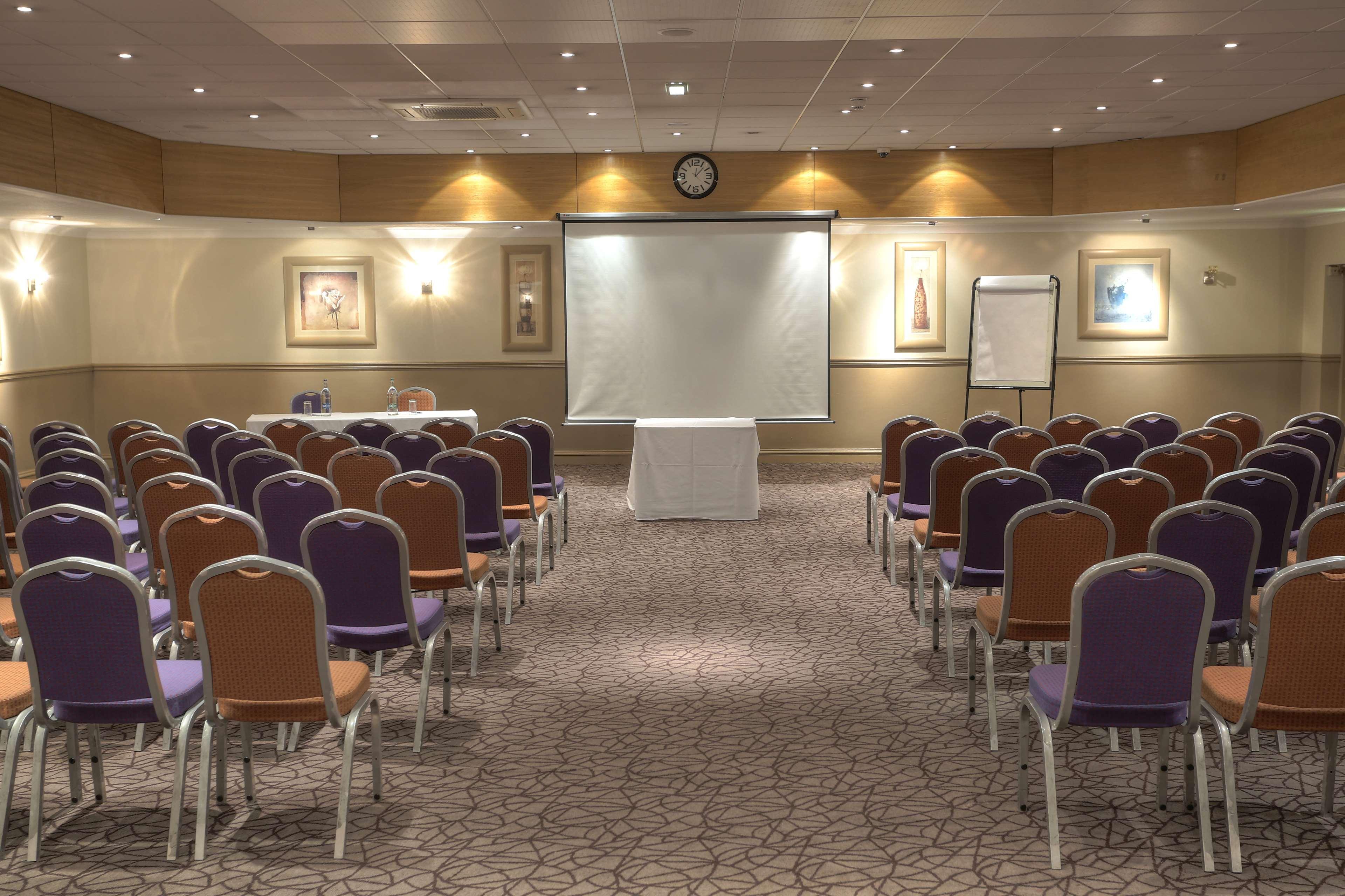 Cresta Court Hotel Altrincham Ngoại thất bức ảnh