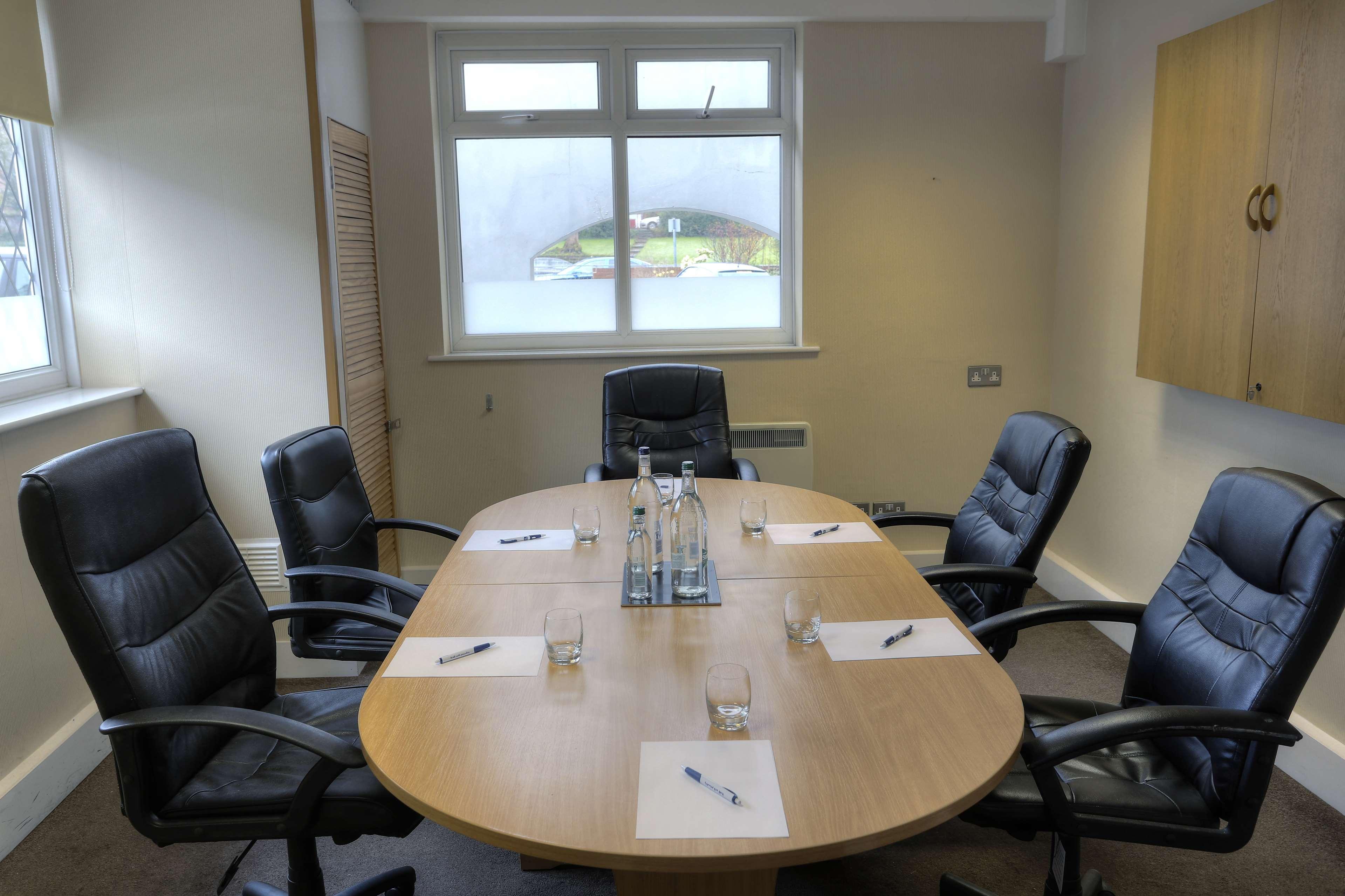 Cresta Court Hotel Altrincham Ngoại thất bức ảnh