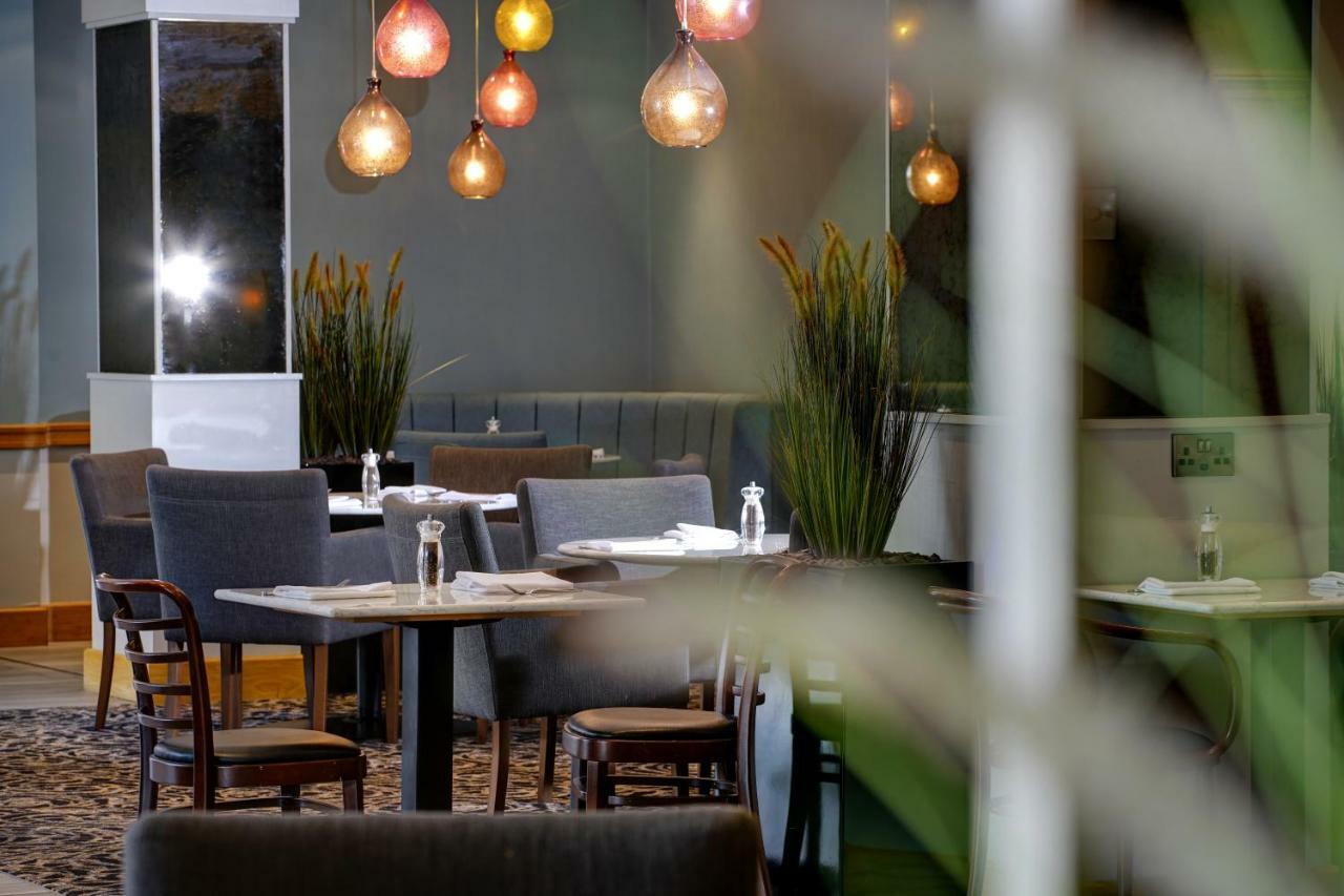 Cresta Court Hotel Altrincham Ngoại thất bức ảnh